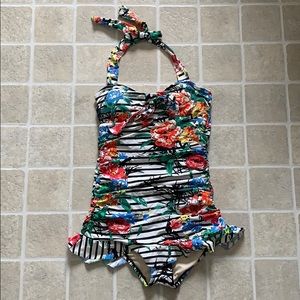 Ladies one piece full coverage swimsuit